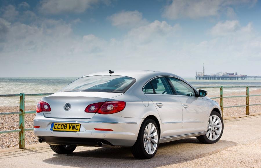 Volkswagen Passat CC GT 2009 года  (фото 10 из 13)